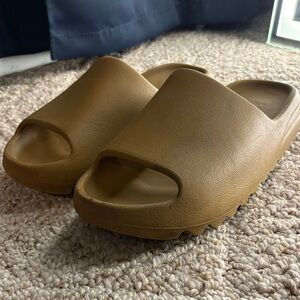 Yeezy slides brown